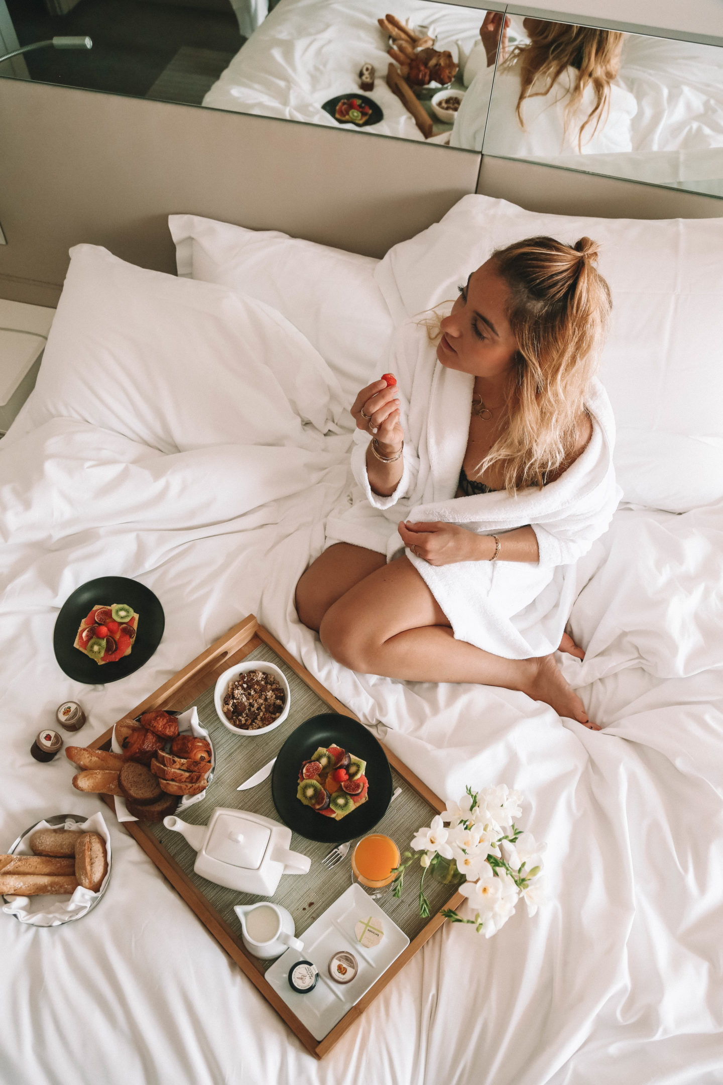 Petit déjeuner au lit - Blondie baby blog mode et voyages